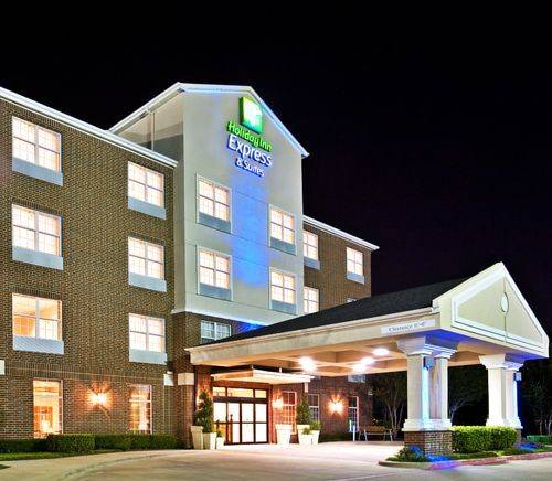 Holiday Inn Express Hotel and Suites Dallas-Addison